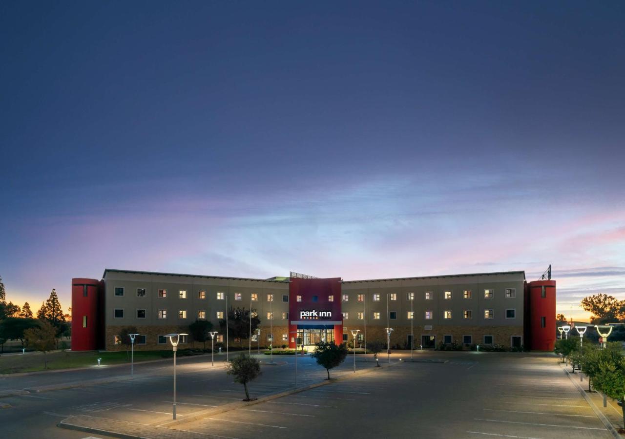 Park Inn by Radisson Polokwane Bagian luar foto